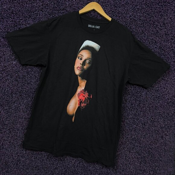 Doja Cat La Vie En Rose T-shirt size large - Picture 3 of 4